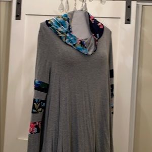 Flowy dress with floral cow neck